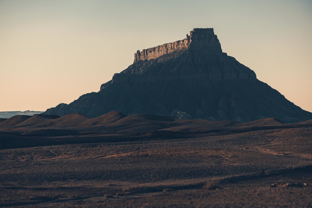 Blue Hills et Factory Butte dans l’Utah
